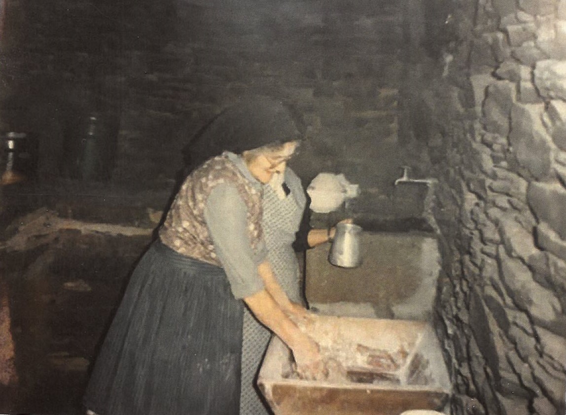 Amassar A Broa Cópia Amassar A Broa Cópia