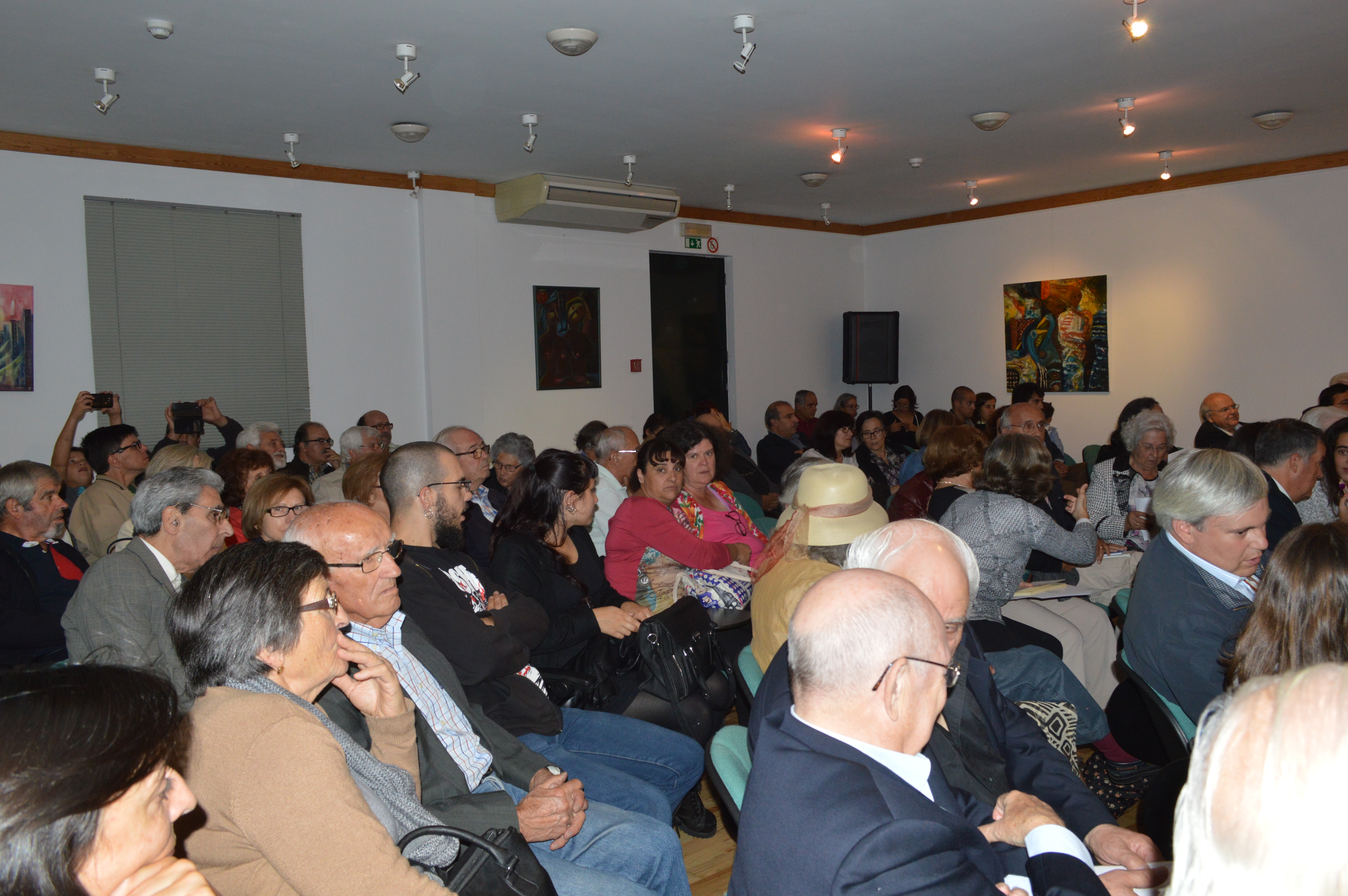 Amandio (24) Amandio (24)